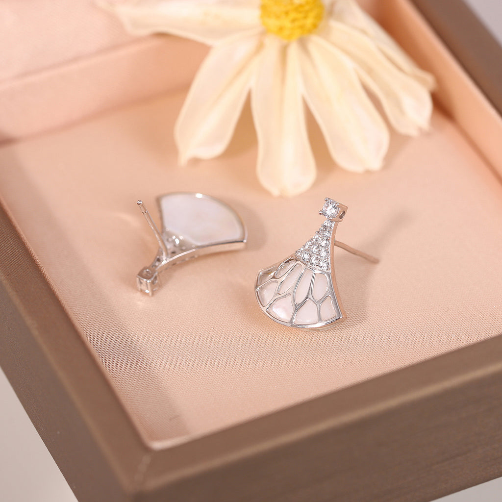 Scallop Shell Studs
